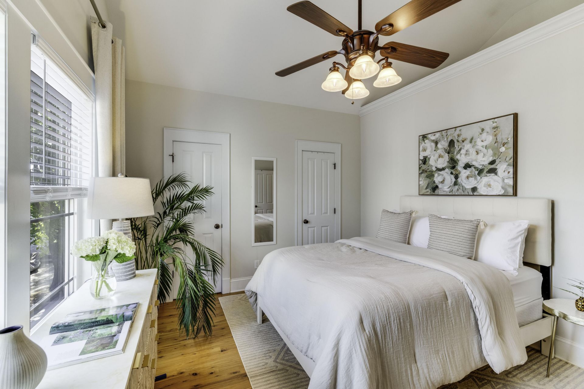 4 Senate Street Photo 22