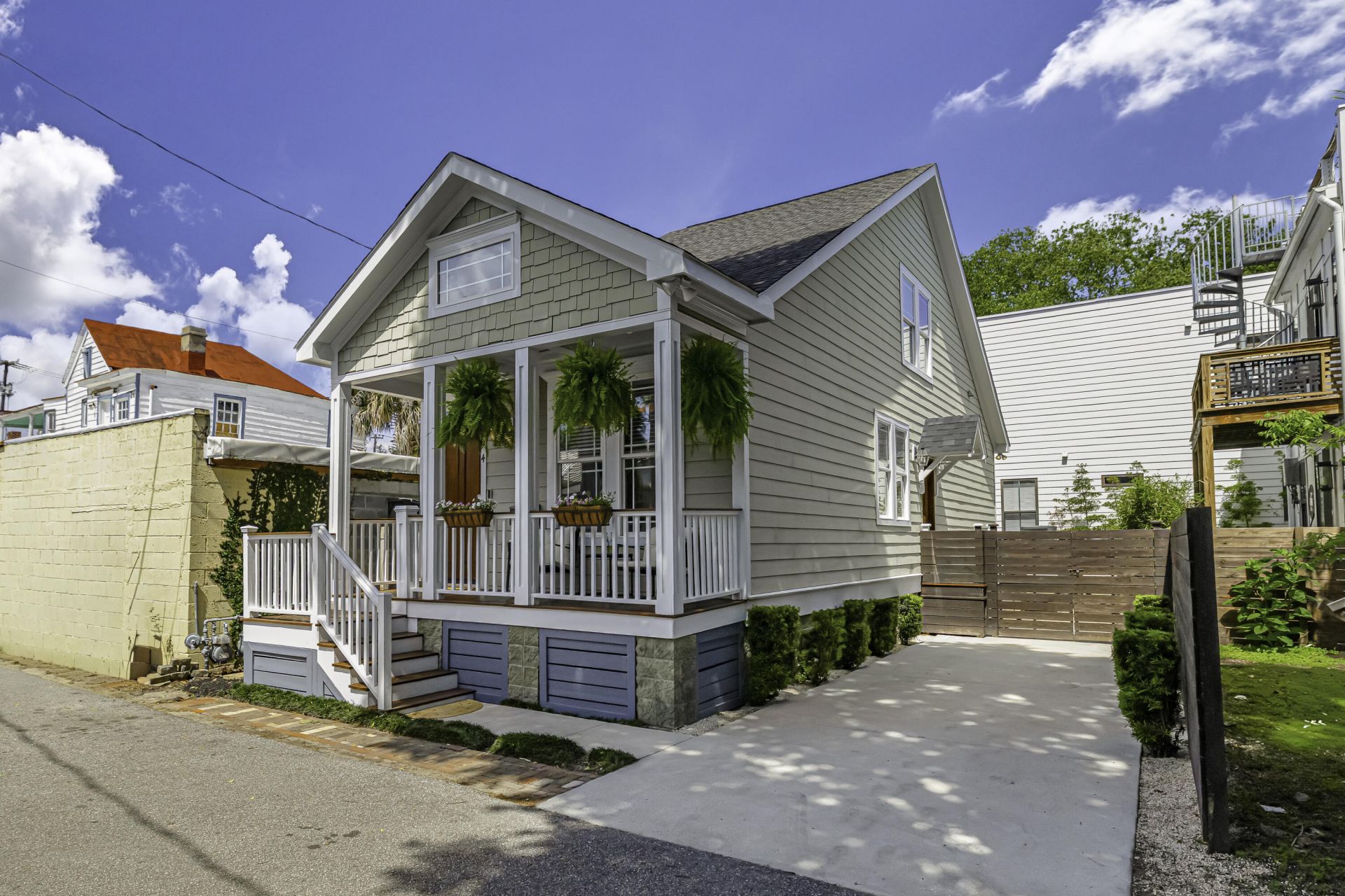 4 Senate Street Photo 4