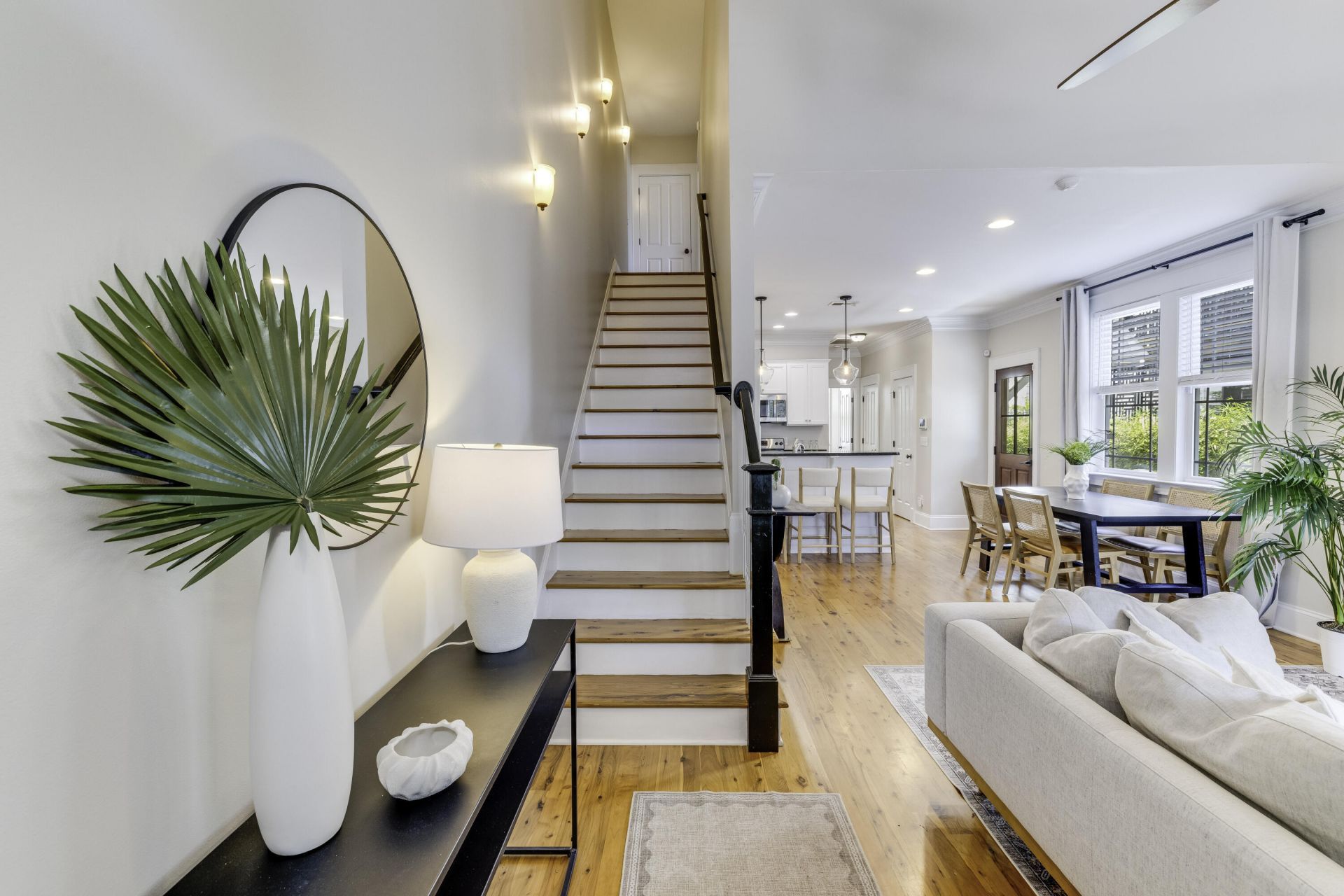 4 Senate Street Photo 8