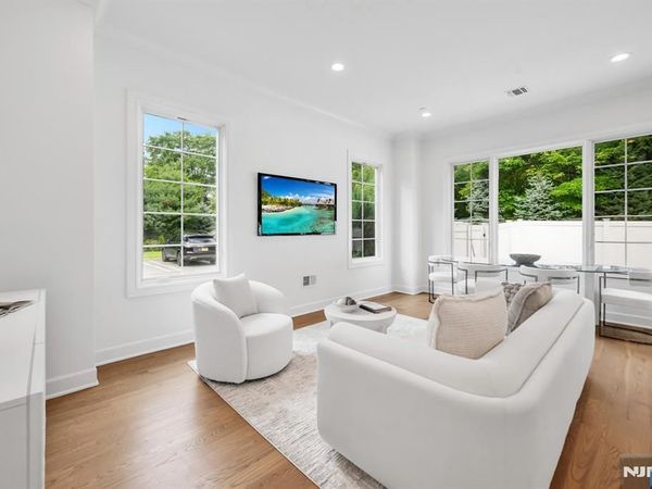 11 Gabriel Court 11, Unit 11, PARAMUS, NJ 07652