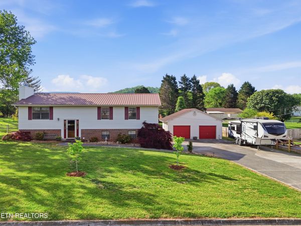 2022 Independence Drive, Maryville, TN 37803