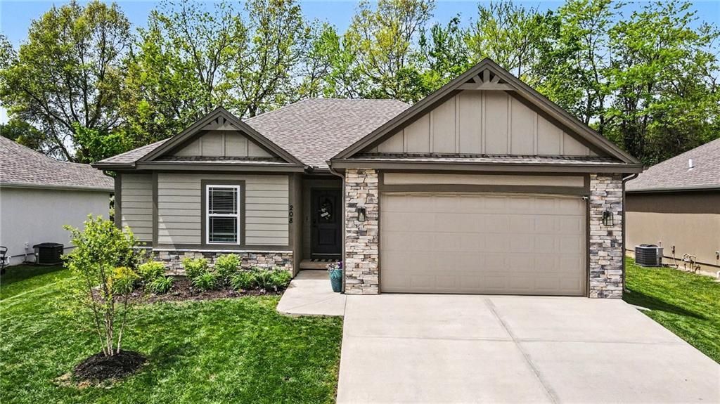 208 S Marimack Court, Kearney, MO 64060 Main Photo
