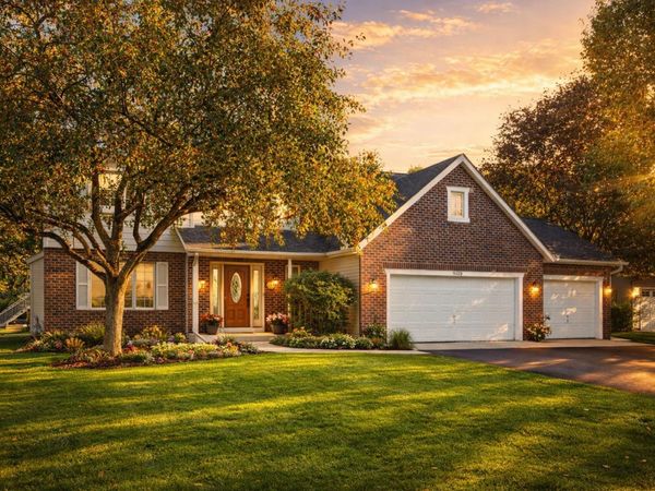 8769 Jewel Avenue S, Cottage Grove, MN 55016