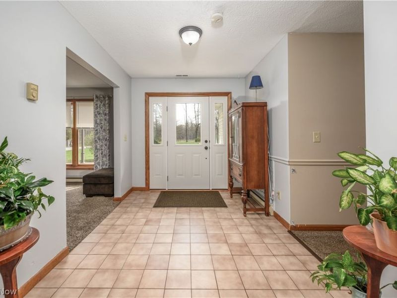 8873 Cooley Road, Ravenna, OH 44266 Photo 5