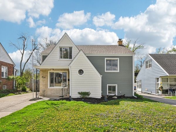 836 S Michigan Avenue, Villa Park, IL 60181