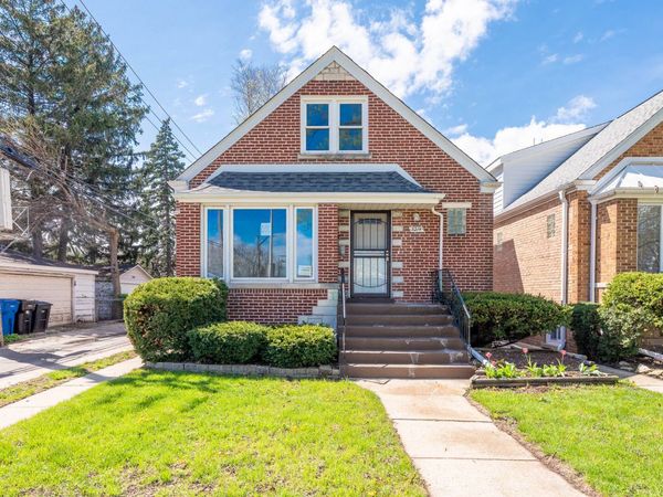 5214 N Natoma Avenue , Chicago, IL 60656