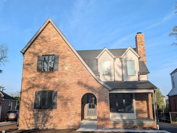 396 S Prospect Avenue , Elmhurst, IL 60126