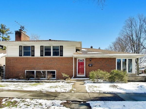 714 W Campbell Street, Arlington Heights, IL 60005