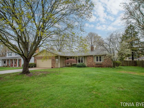 2594 West Chester Drive, Zeeland, MI 49464