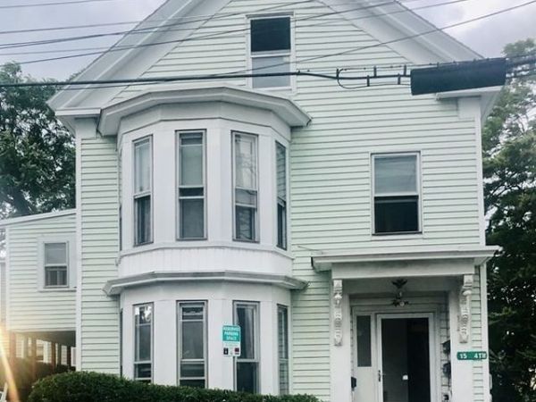 15 4th Street, Lowell, MA 01850