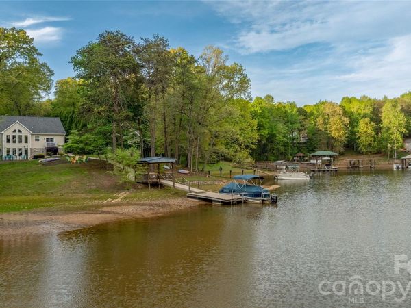 1325 Lytton Lane , Catawba, NC 28609