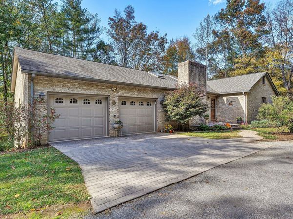 1527 Quail DR , Goodview, VA 24095