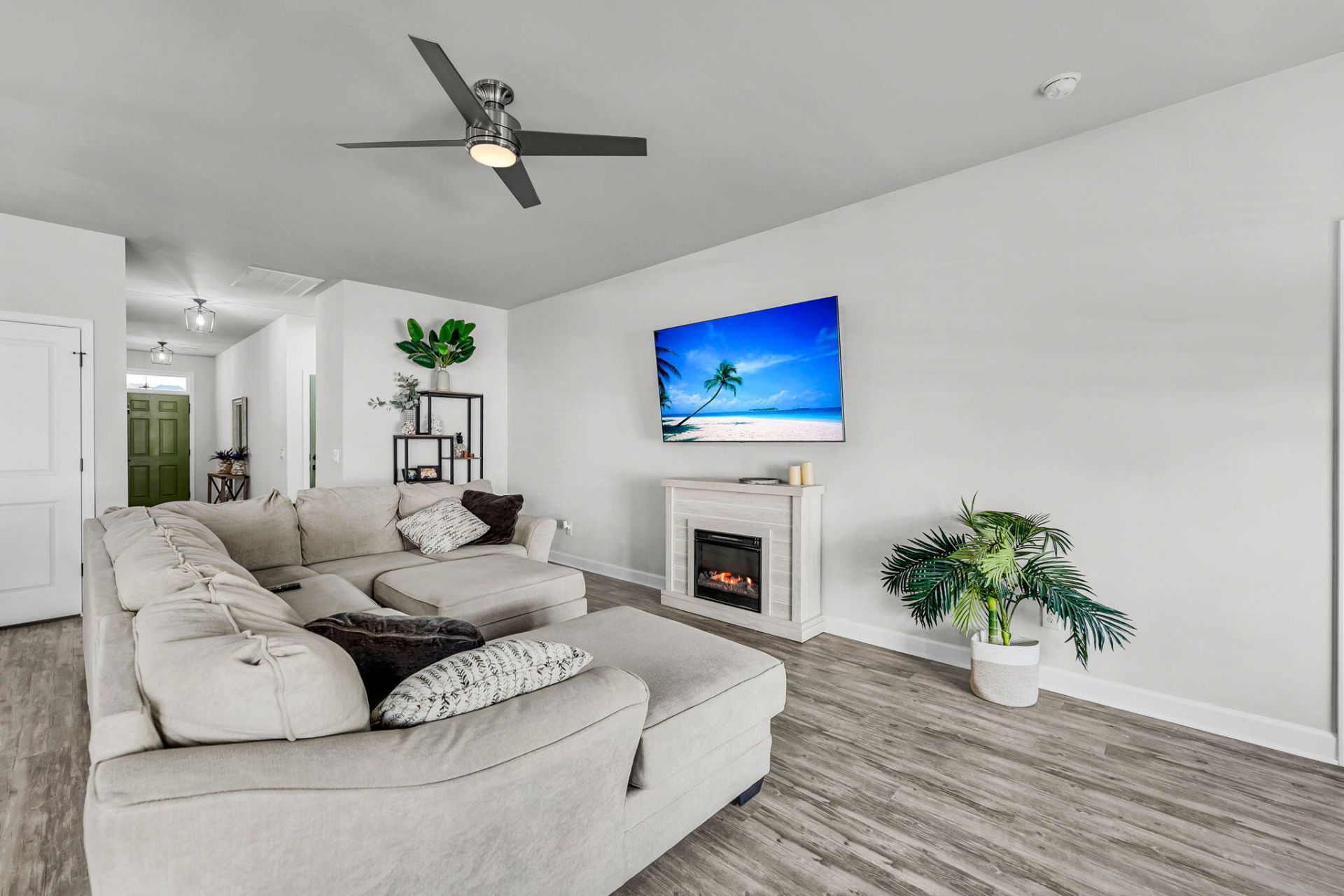 1569 Thin Pine Drive Photo 4