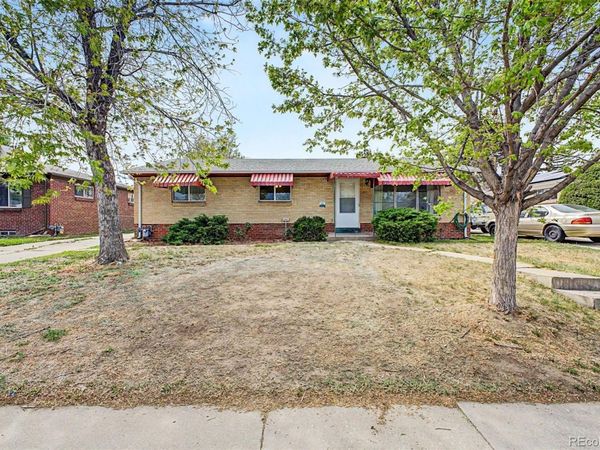 565 Florence Street , Aurora, CO 80010