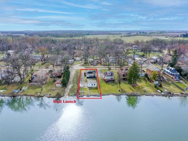 2225 Lakeshore DRIVE, Kansasville, WI 53139
