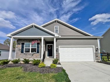 3692 Heritage Farm Lane, Amelia, OH 45102