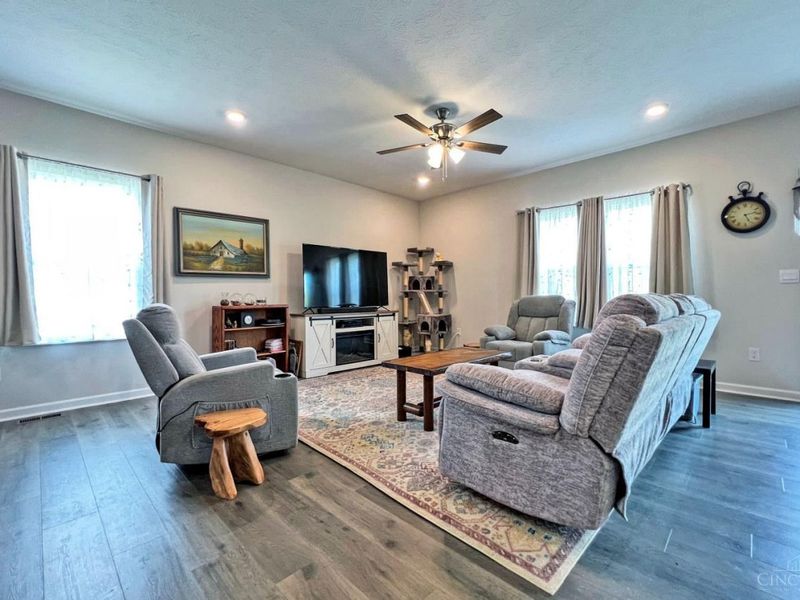 3692 Heritage Farm Lane, Amelia, OH 45102 Photo 13