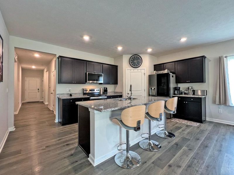 3692 Heritage Farm Lane, Amelia, OH 45102 Photo 5