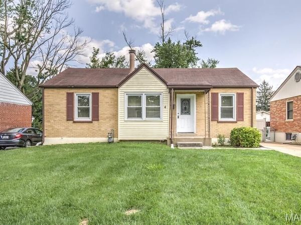 4 Duchesne Drive , Florissant, MO 63031