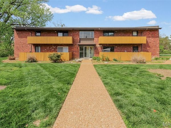1190 Calley Drive, Unit B, St Louis, MO 63125