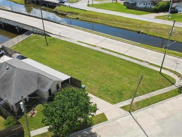 1000 N LESTER Avenue, Metairie, LA 70003