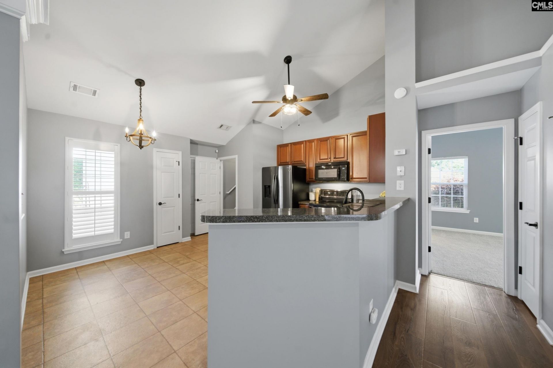 216 Loskin Lane  Photo 6