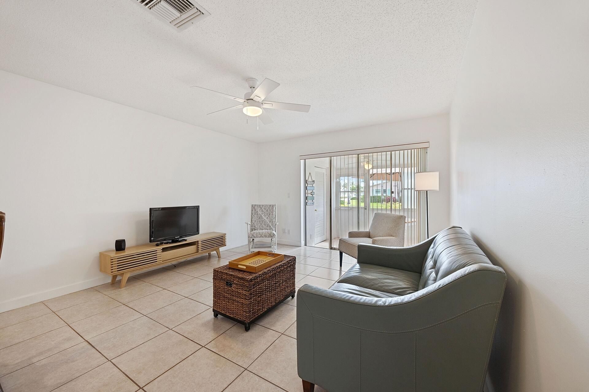 2691 Dudley Dr Drive E, Unit D, West Palm Beach, FL 33415 Photo