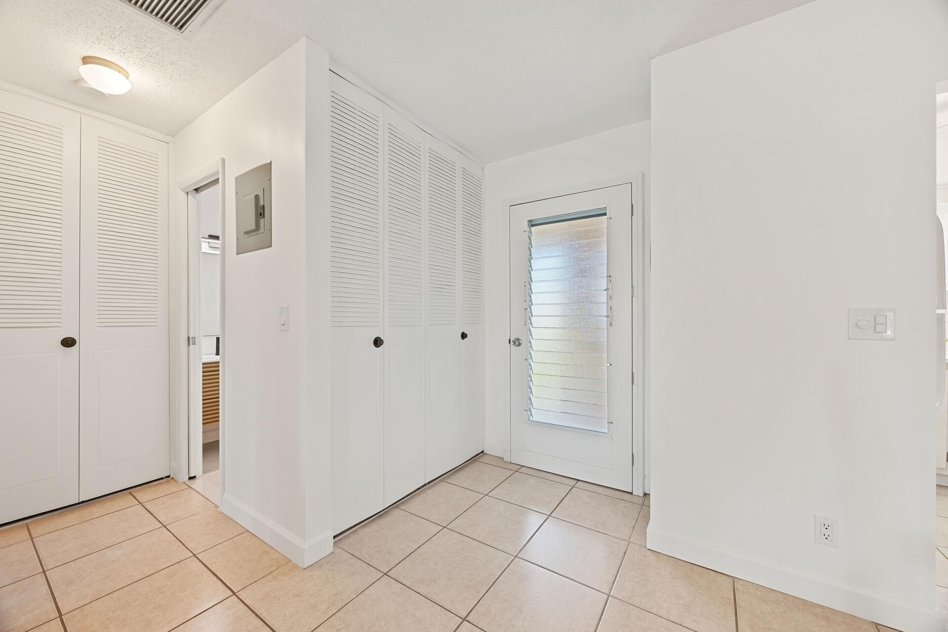 2691 Dudley Dr Drive E, Unit D, West Palm Beach, FL 33415 Photo