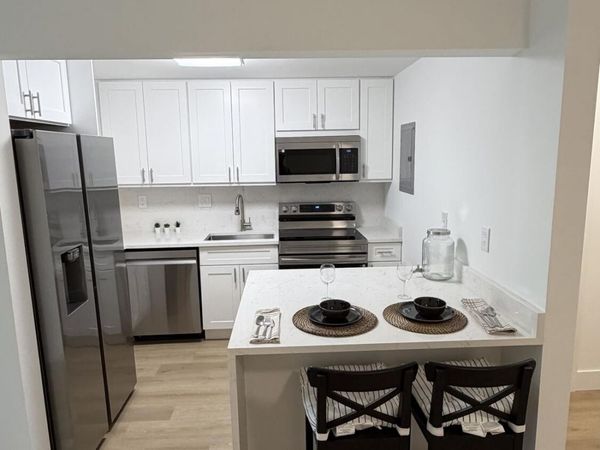 7300 NW 17th Street, Unit 305, Plantation, FL 33313