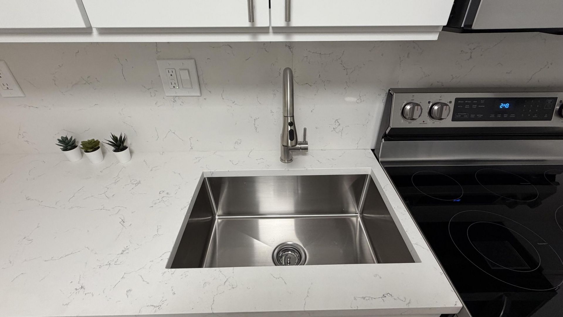 7300 NW 17th Street, Unit 305, Plantation, FL 33313 Photo