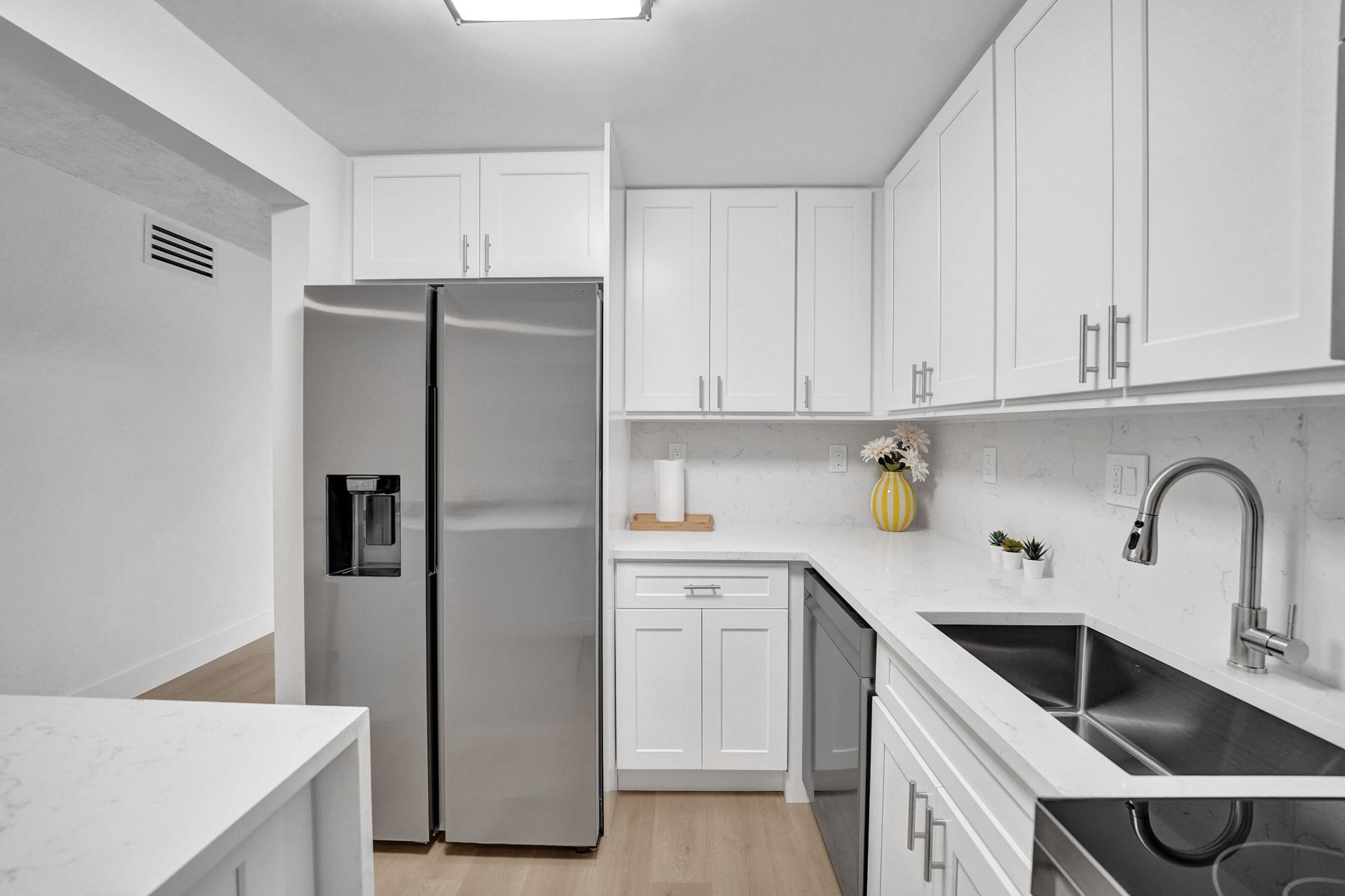 7300 NW 17th Street, Unit 305, Plantation, FL 33313 Photo