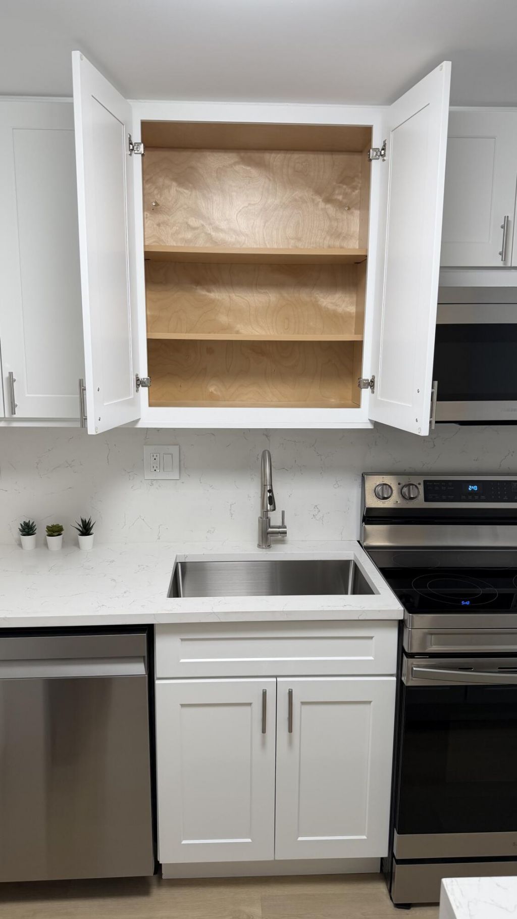 7300 NW 17th Street, Unit 305, Plantation, FL 33313 Photo