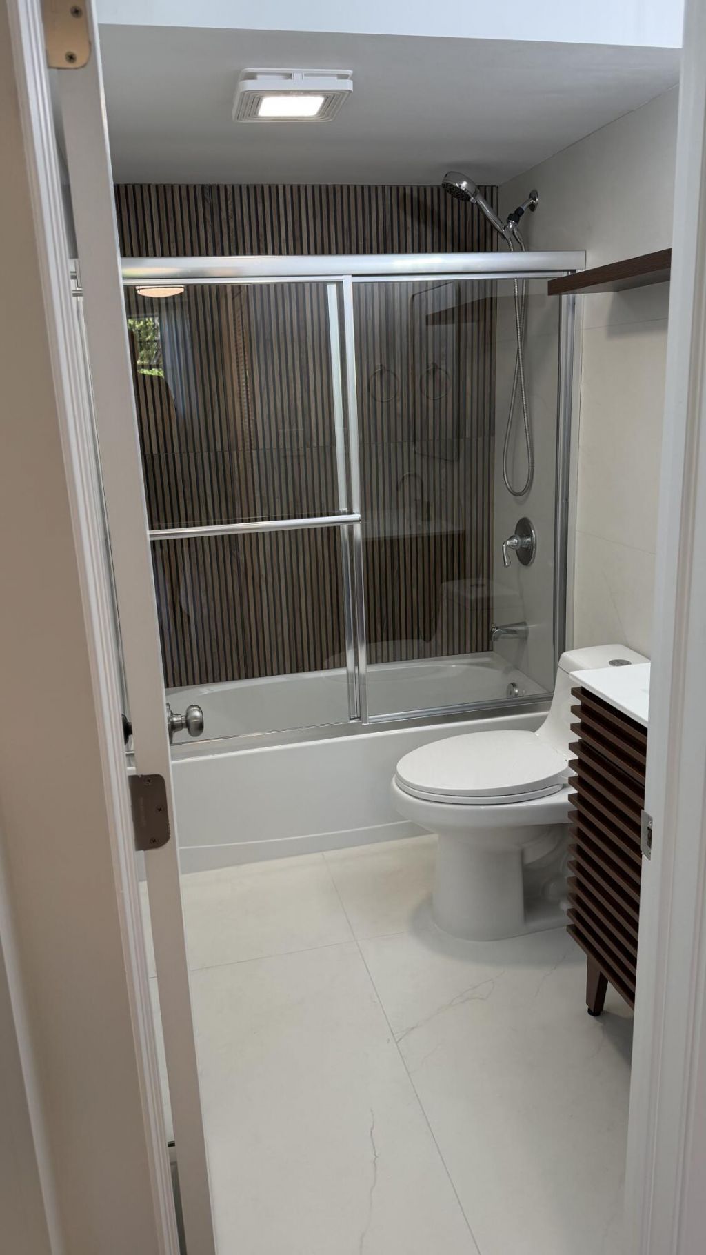 7300 NW 17th Street, Unit 305, Plantation, FL 33313 Photo