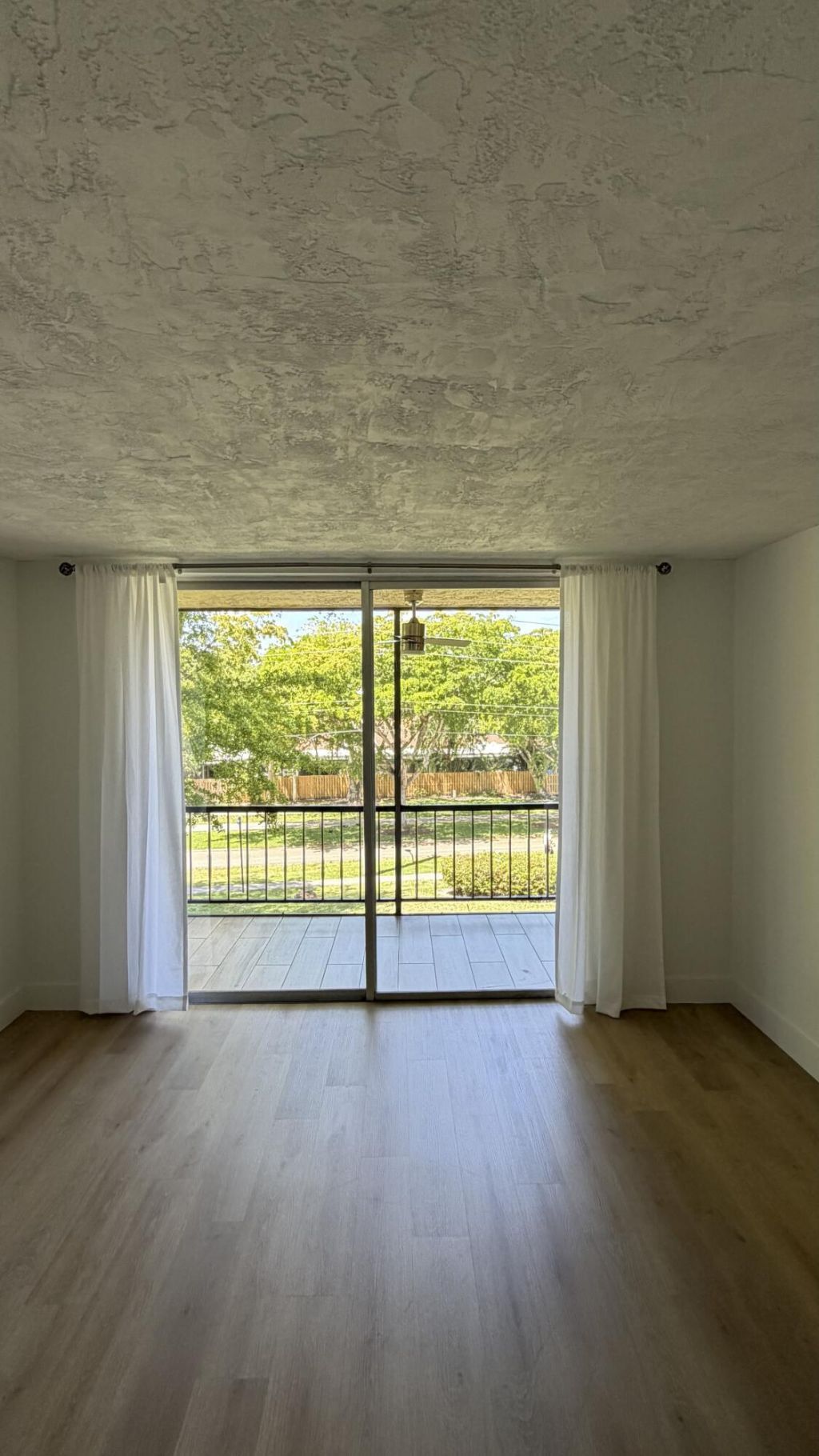 7300 NW 17th Street, Unit 305, Plantation, FL 33313 Photo