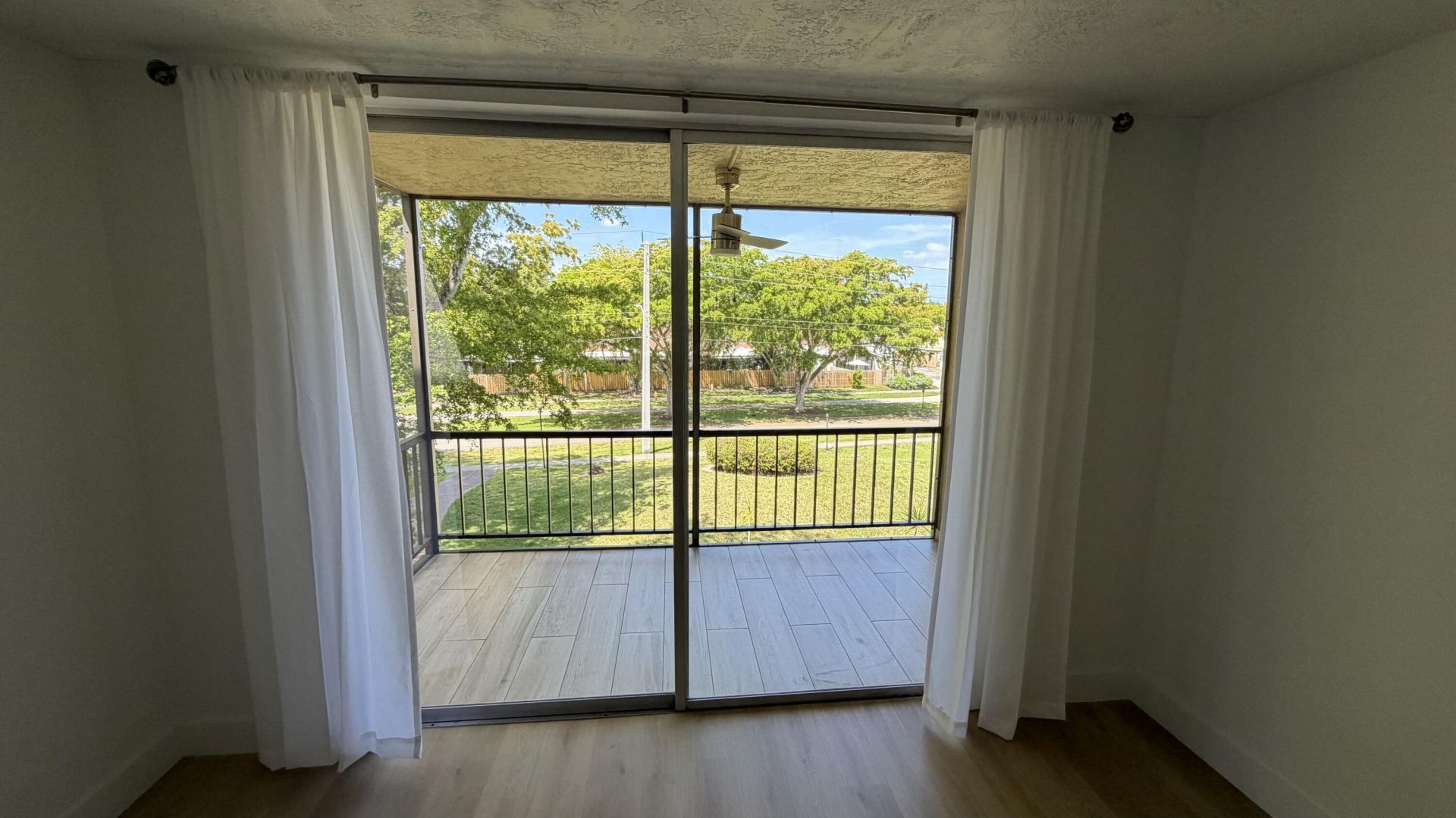 7300 NW 17th Street, Unit 305, Plantation, FL 33313 Photo