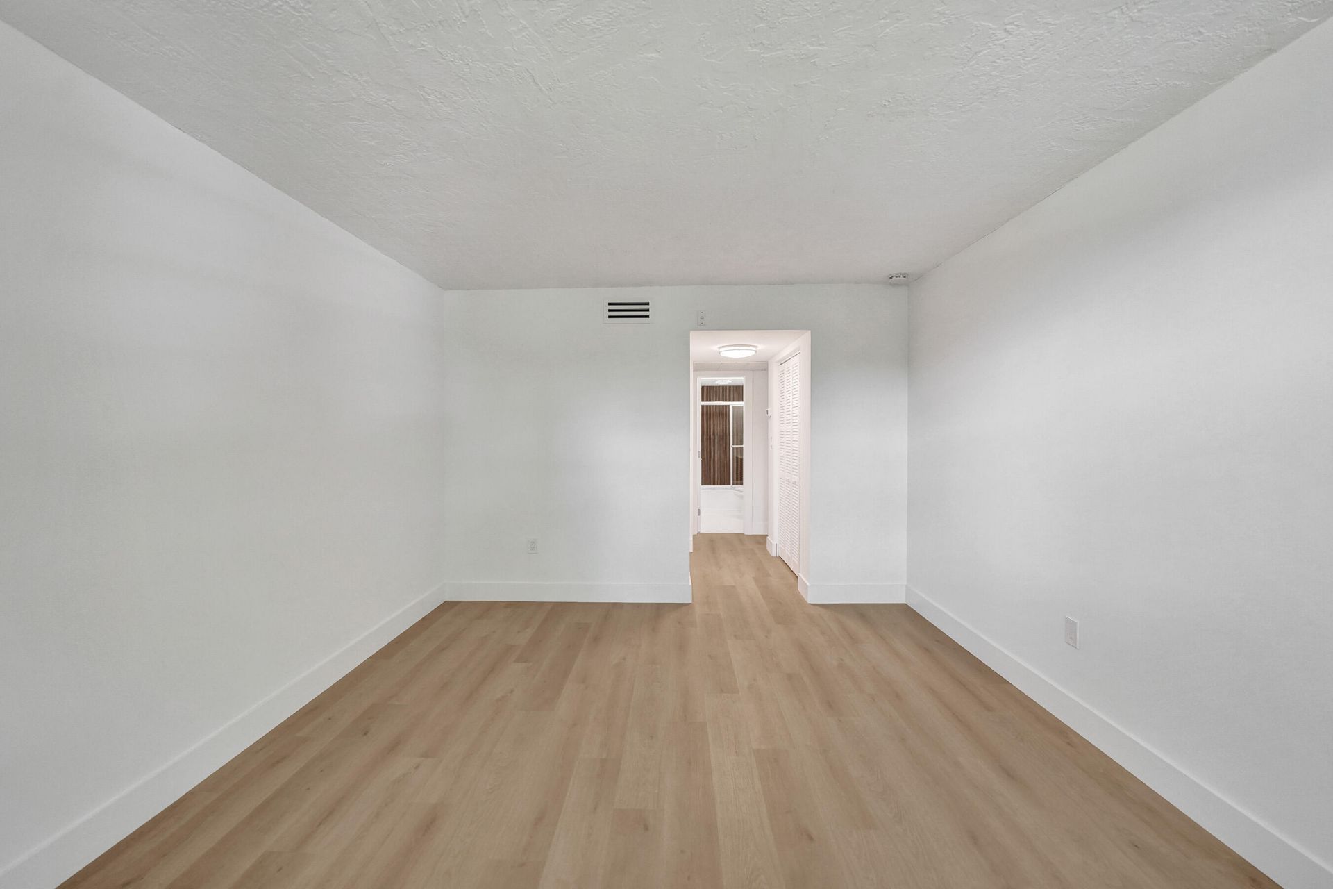 7300 NW 17th Street, Unit 305, Plantation, FL 33313 Photo
