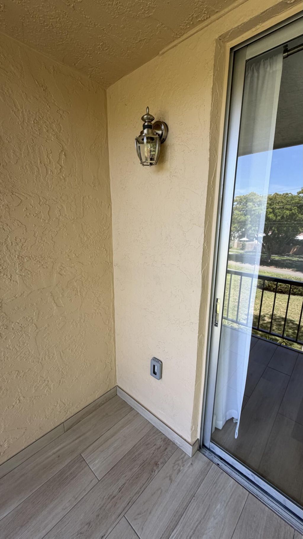 7300 NW 17th Street, Unit 305, Plantation, FL 33313 Photo
