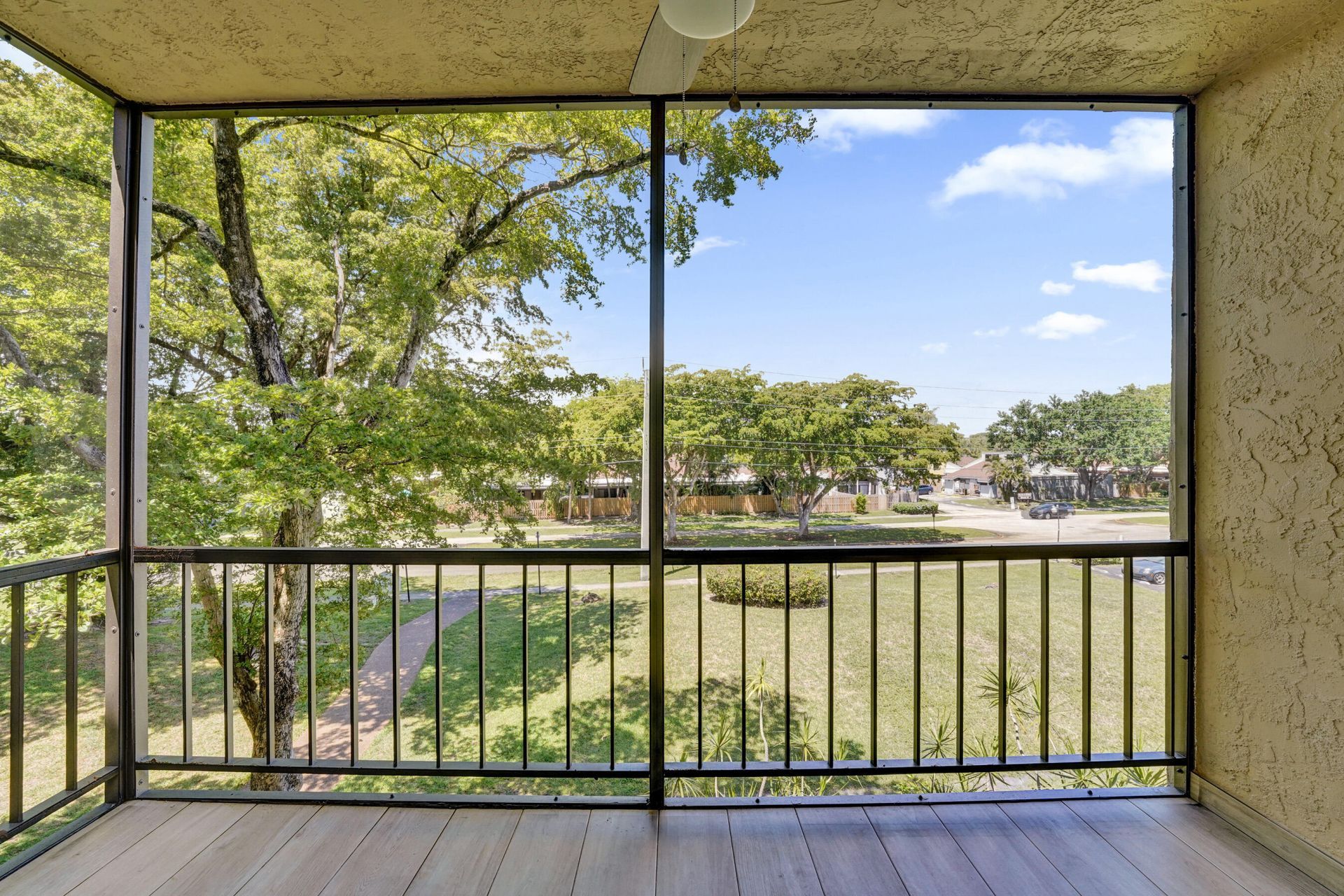 7300 NW 17th Street, Unit 305, Plantation, FL 33313 Photo