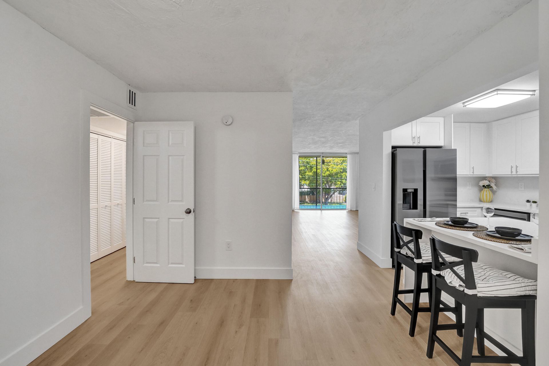 7300 NW 17th Street, Unit 305, Plantation, FL 33313 Photo
