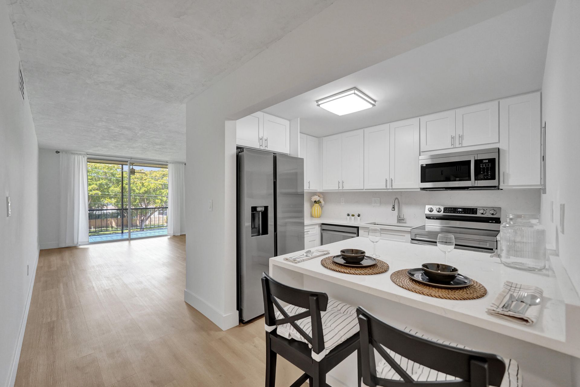 7300 NW 17th Street, Unit 305, Plantation, FL 33313 Photo