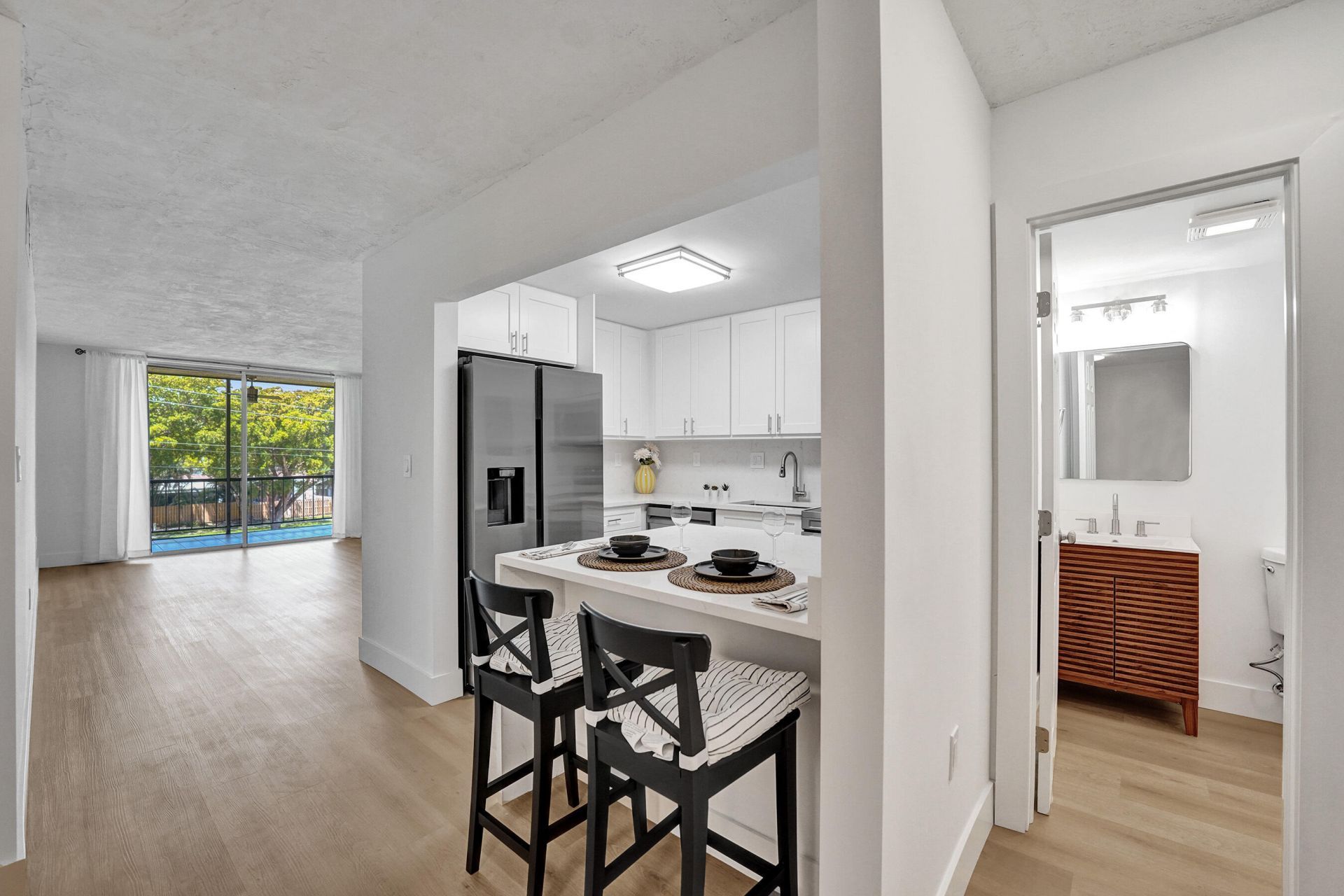 7300 NW 17th Street, Unit 305, Plantation, FL 33313 Photo