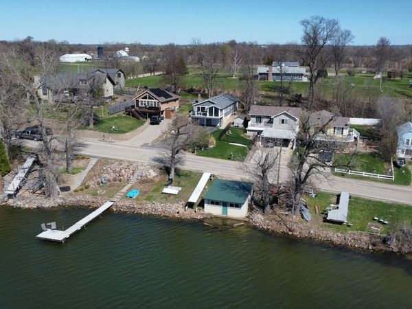 18013 Roberds Lake Boulevard, Faribault, MN 55021