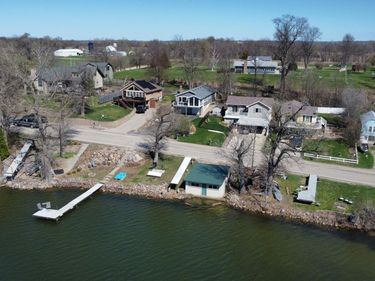 18013 Roberds Lake Boulevard, Faribault, MN 55021