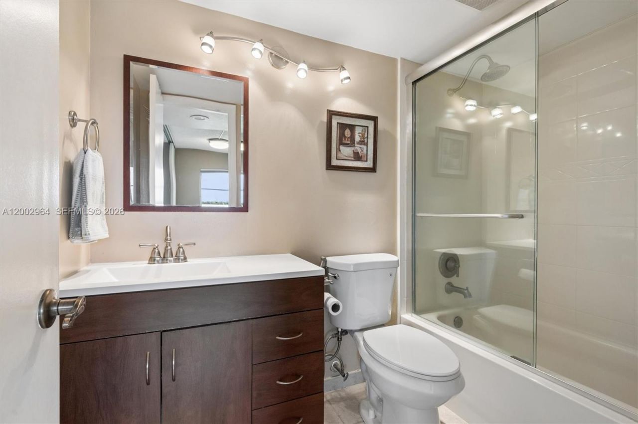 Please Call For Address, Unit 304, Pembroke Pines, FL 33025 Photo