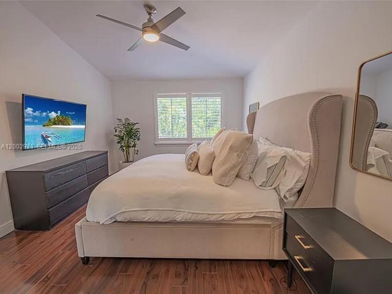 1135 W Lake St , Hollywood, FL 33019 Photo