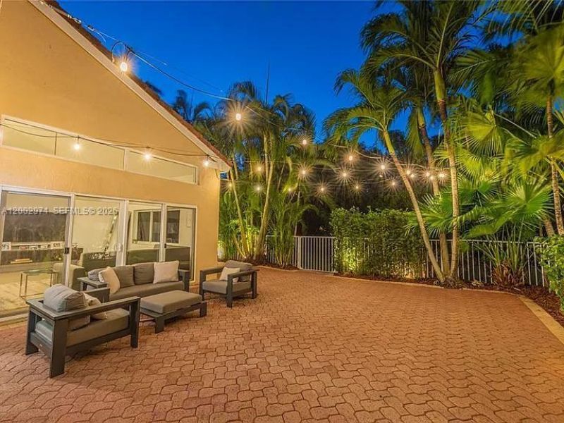 1135 W Lake St , Hollywood, FL 33019 Photo