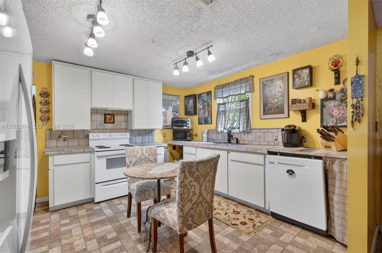 1490 NW 8th St, Homestead, FL 33030 Photo