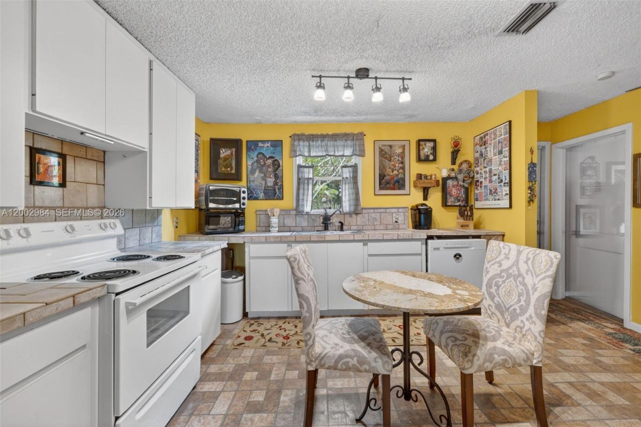 1490 NW 8th St, Homestead, FL 33030 Photo