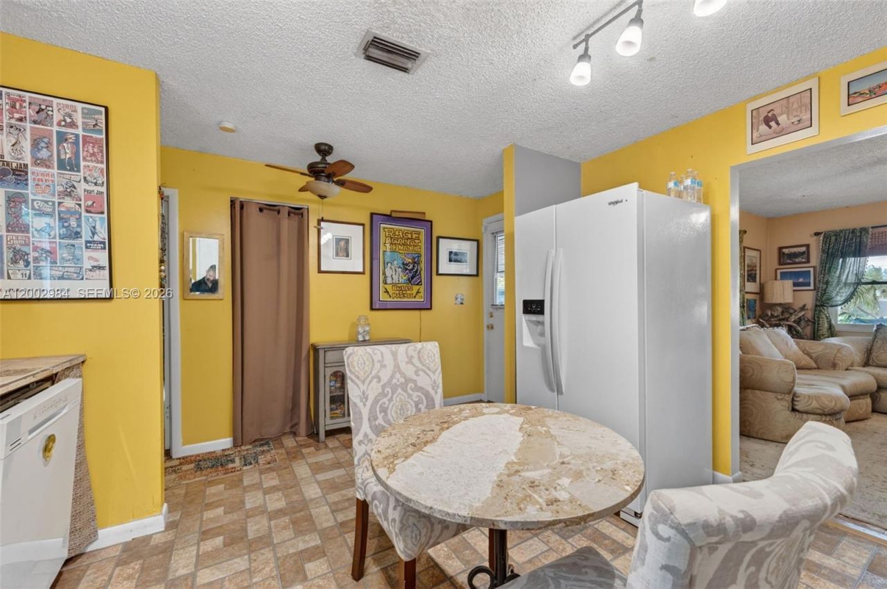 1490 NW 8th St, Homestead, FL 33030 Photo