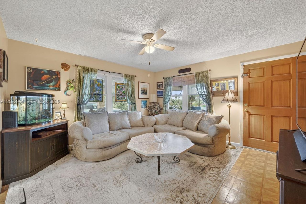 1490 NW 8th St, Homestead, FL 33030 Photo